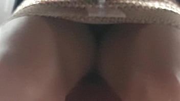 Preview 4 of Nigeria Igbo Girls Nkechi - Putita en Minifalda debajo la mesa con la piernas abiertas