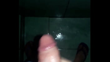Preview 4 of Fuq Videos Of Russian Couple - Novinho se masturbando e gozando muito