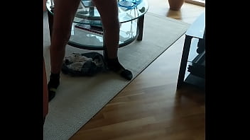 Preview 4 of Ben 10 Xxxbp - Tw.eedheads fuming in the living room