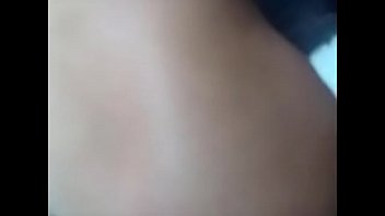 Preview 1 of Mom Sick Son Helping Handjob - Eu comendo essa gostosa