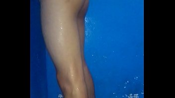 Preview 4 of Cum Fey - Chico sexi d&aacute_ndose un ba&ntilde_o