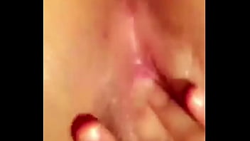 Preview 3 of Fucking While Walking - Beurette qui ce doigte