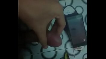 Preview 3 of Ffm Mature Group Fuck - thủ d&acirc_m bằng vỏ chuối