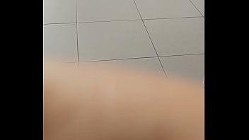 Preview 1 of Ghar Ki Kahani Sex Video - Bajo falda en agencia Nissan