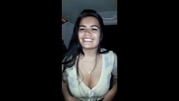 Preview 1 of Rajwap Hd Video - Carol Latina Fogosa Mostrando seus Peitos Grandes Dentro do Carro