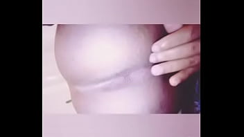 Preview 2 of Tamil Aunty Peeing Outside - Meu c