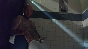 Preview 3 of Seachwww Free Xnxxxvid Com - Stroking this big tattd up White Dick in the shower
