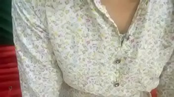 Preview 4 of Pakistani Larki Pissing - Desi legging girl