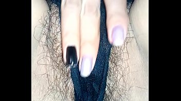 Preview 2 of Body Buloder Girl - Mi mujer masturb&aacute_ndose