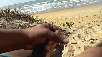 Preview 4 of Pinoy Celebrity Hunk Scandal - Punheta e gozada na praia de Ita&uacute_nas ES