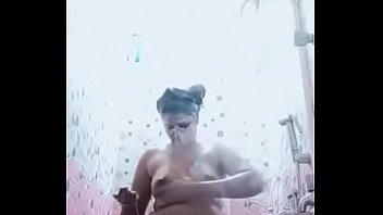 Preview 1 of Hom Fucking - Swathi naidu sexy bath part for video sex WhatsApp  7330923912