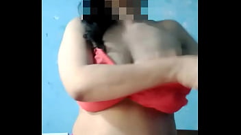 Preview 3 of Wh1t3 F0r 4 Black - EXTREME Hot Indian Girlfriend Showing Her BIG BOOBS In Webcam ! Red HOT Indian Teen