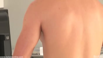 Preview 2 of Zenci Kadin Porno - Perfect blond guy jerking with cum