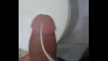 Preview 3 of Pakistani Hot Wash - Novinho dotado mostrando pau