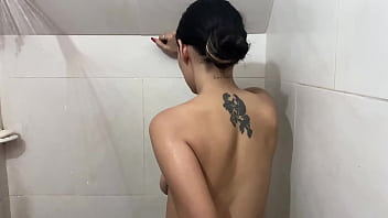 Preview 1 of Kriti Student X - DIVINA CULONA SEDUCE AL MENSAJERO COMO PROPINA - PORNO EN ESPA&Ntilde_OL