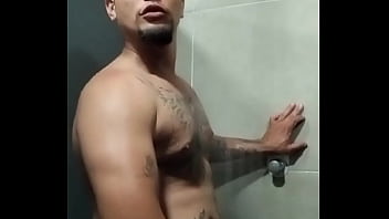 Preview 2 of Xxnvideo Hd 2018 - Cheio de tes&atilde_o no banheiro da academia Link na Bio