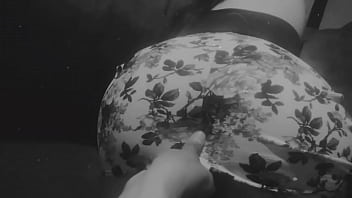 Preview 2 of Undress The Women - En blanco y negro