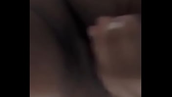Preview 1 of Lexy Lu Big Boobs - Se masturba en la ducha