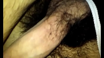 Preview 2 of Buso Pinay Big Slut - Bulto y pija argentino
