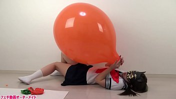 Preview 4 of Wwwdesimom Son - Balloon popping