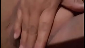 Preview 1 of Bimbo Fiction - Se masturba y se moja toda  2