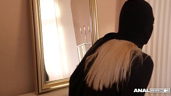 Preview 1 of La Haris - Anal inspectors double penetrate blonde burglar Selvaggia after break-in