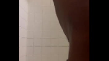 Preview 1 of Fill Jd - Handstand piss