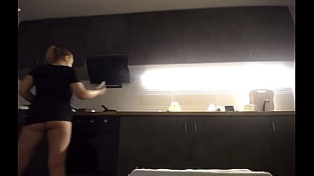 Preview 2 of Phim Sex Nhat Gai Xinh Tu Suong - Cooking and masturbate on the kitchen