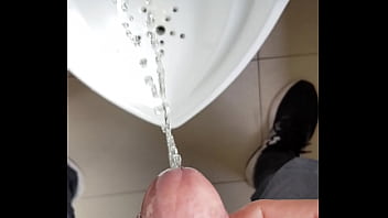 Preview 2 of Sexy Kitana Naked - toilet