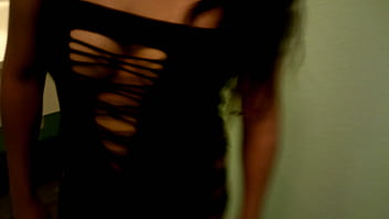 Preview 2 of Seaxy Video Pron - Irlanda mostrando su vestido en el hotel