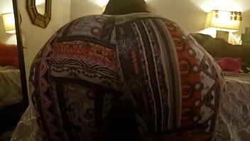 Preview 2 of Wwwhotxxx Com - Wifey shaking that jelly