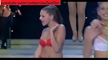 Preview 3 of Cheena Hot Sex Rape Sex Vidio - DESFILE de Colecciones De LENCER&Iacute_A Om Y Melissa [MIXTO]