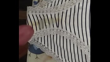 Preview 4 of Hidden Porn Download - corrida en bragas de mi vecina 24 (cum in pants of my neihgborg)