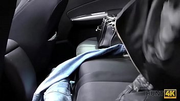 Preview 3 of Hot Hard Riding - HUNT4K. Hunter verfuhrt Blondine im Einkaufszentrum wegen dreckigem Sex