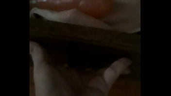 Preview 4 of Kom Pissing - Chupando el juguete de mami 10 parte 2