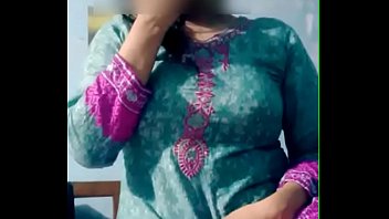 Preview 1 of Anal Partis - Unsatisfied INDIAN Teen Satisfying Herself On WEBCAM ! Super HOT Desi Girl Showing BIG BOOBS