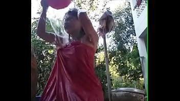 Preview 1 of Indo Xxx - Desi indian bhabhi open bath