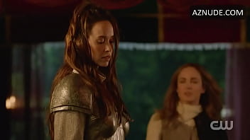 Preview 1 of Bawap Sex - caity lotz ledgends