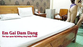 Preview 3 of In Law Husband While Wife Sleep - Bị Anh Trai Nu&ocirc_i Dụ V&agrave_o Nh&agrave_ Nghỉ Rồi Cởi Đồ Ra M&ograve_ Mẫm