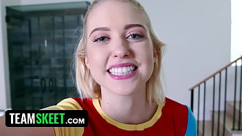 Preview 1 of Www Sexhindiadio Com - Chloe Cherry In A Bootylicious Bet