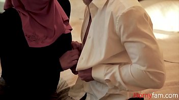 Preview 3 of Old Woman Yong Boy Xxx Video - Stepdaughter in hijab fucks stepDADDY