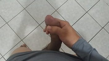 Preview 4 of Ldjadid Fa Lahwa Dawa - Novinho gozando e gemendo na punheta
