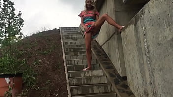 Preview 4 of Pilipino Trending - Claudia Macc public pee