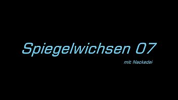 Preview 1 of Desvirgadas Lovencitas - Spiegelwichsen mit Nackedei 7