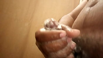 Preview 2 of My Mouth Pussy - Paja durante el ba&ntilde_o, &iquest_ te gustar&iacute_a m&aacute_s?