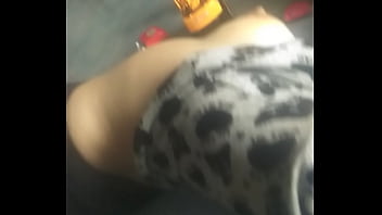 Preview 1 of Sexs 18videos - v&uacute_ g&aacute_i 18 tuổi 1 con đẹp