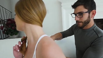 Preview 1 of House Ki Vidoe - Daisy gets her juicy ass touched before lover fucks her