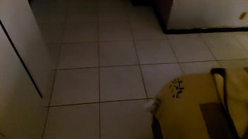 Preview 2 of Pesta Sex Gangbang - enteado pede para madrasta dividir sua cama com ele