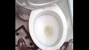 Preview 3 of College Xxxxxx - Mijando de pau duro