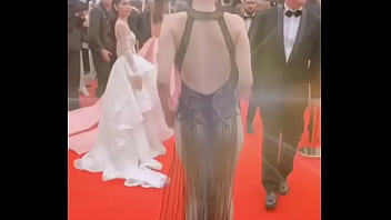 Preview 2 of Eva Filam - Ngọc Trinh khoe v&ograve_ng 3 sexy tại Cannes